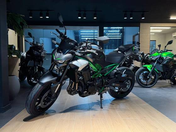 KAWASAKI Z900 